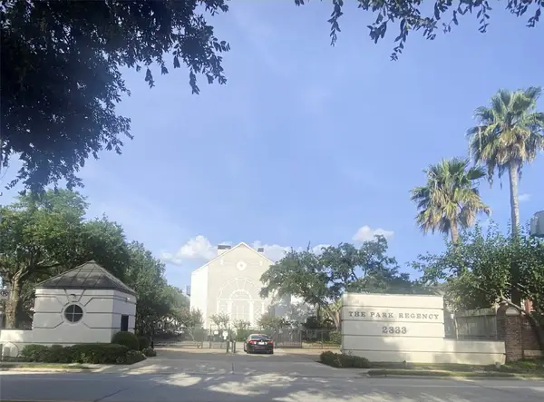 2333 Bering Drive #116, Houston, TX 77057