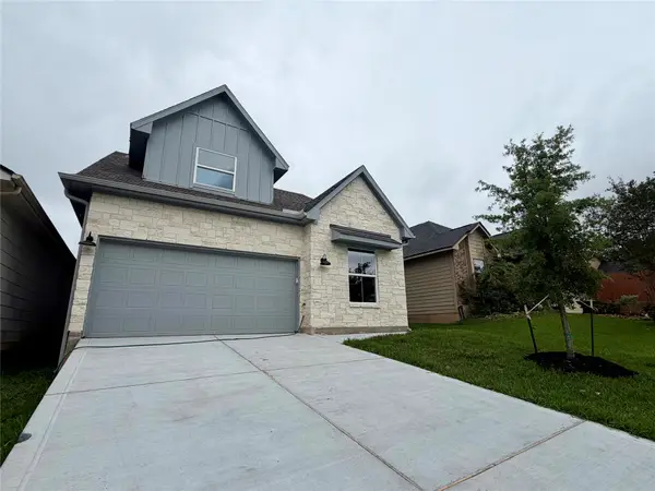110 Cove Place Court, Conroe, TX 77356