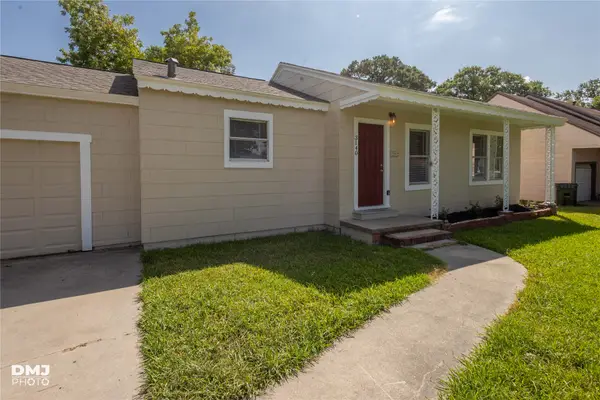 3140 Boyd Avenue, Groves, TX 77619