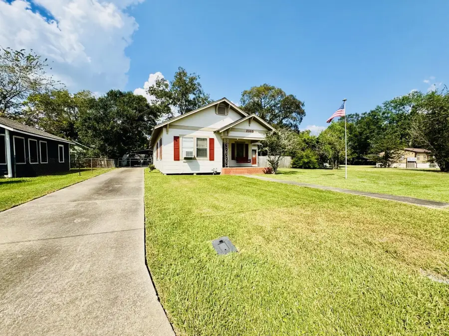 2305 Beaumont Avenue, Liberty, TX 77575 - Image #2