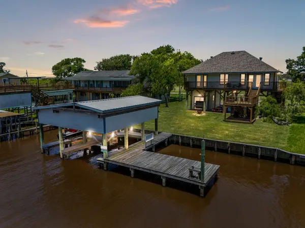 2777 Cr 291 Red Bend Road, Sargent, TX 77414