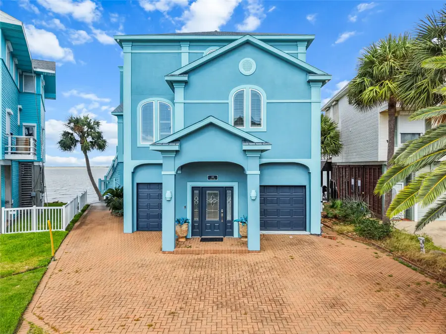 143 Isles End Road, Tiki Island, TX 77554 - #2