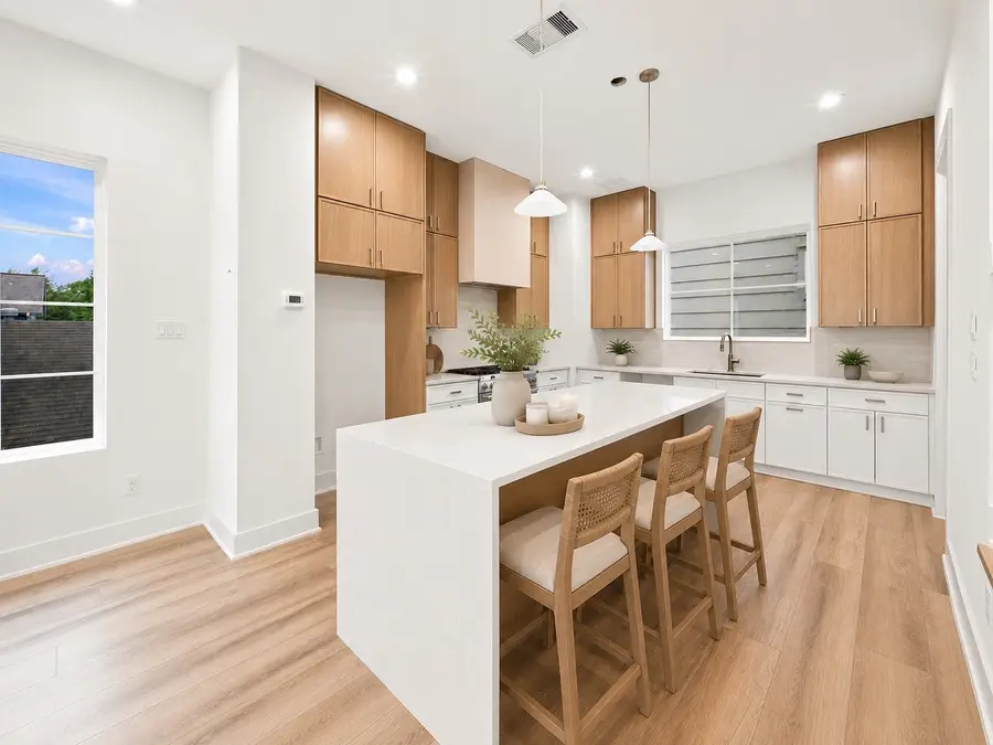1109 E 24th Street, Houston, TX 77009 - #3