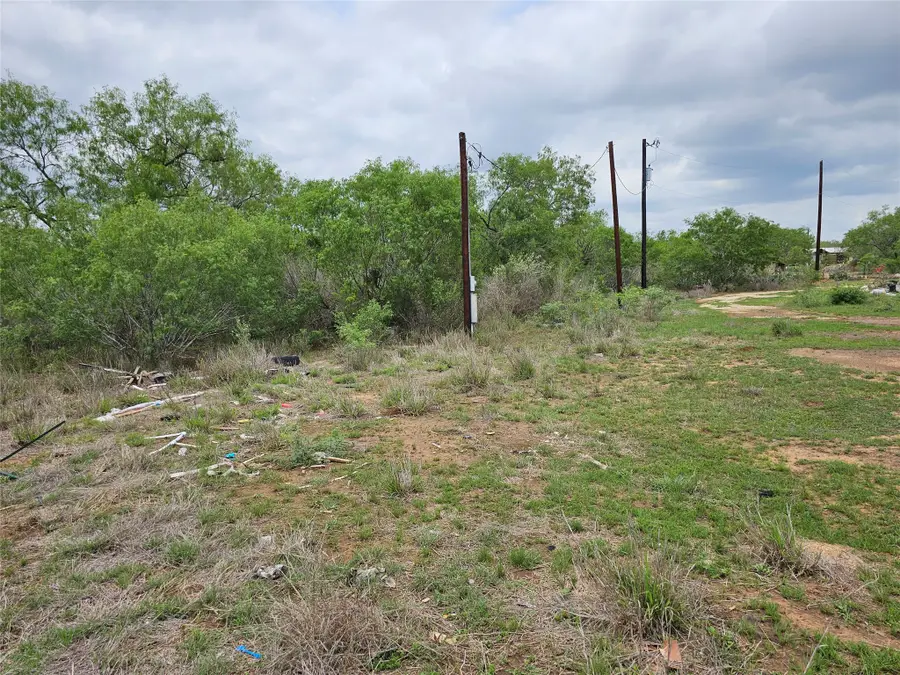608 Country Breeze, Floresville, TX 78114 - #2