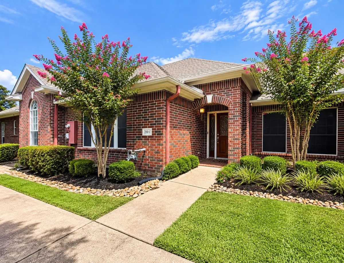 210-C Clearview Avenue, Friendswood, TX 77546 - #1