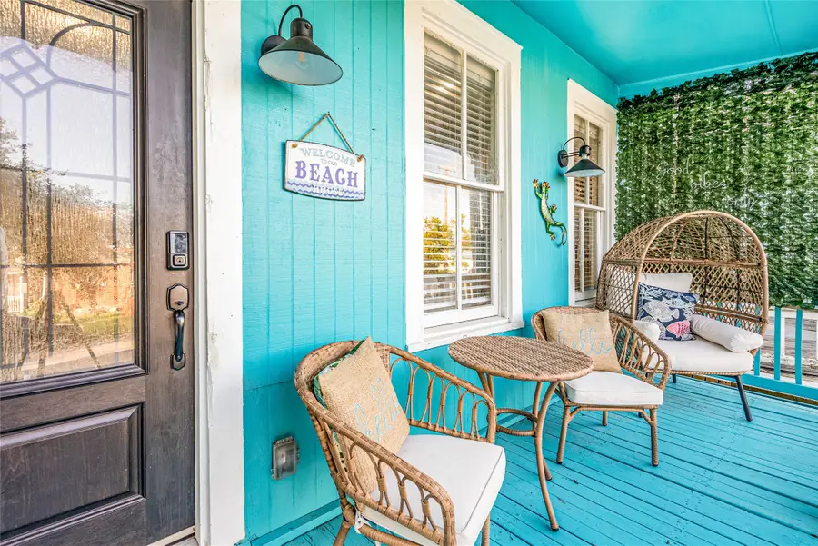 1208 Avenue K, Galveston, TX 77550 - #3