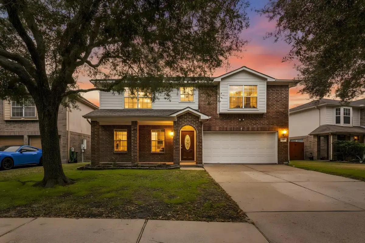 158 Bristol Bend Lane, Dickinson, TX 77539 - Image #1