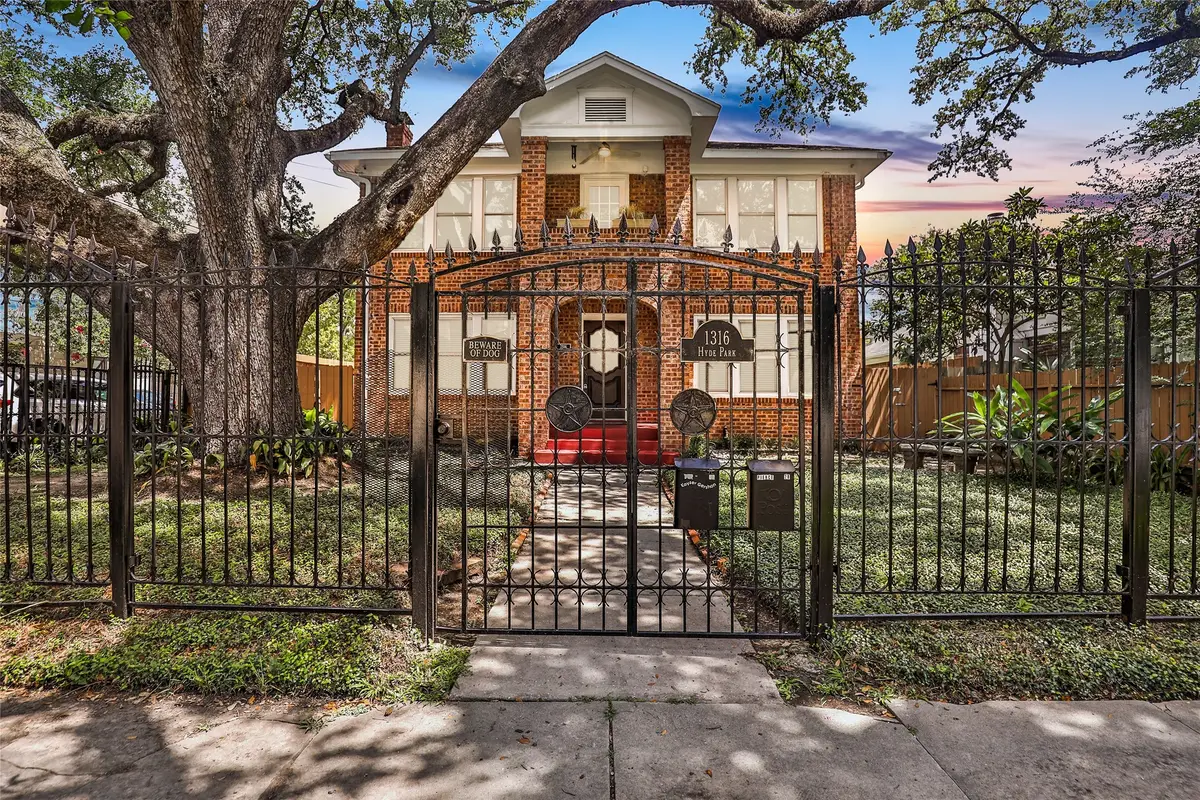 1316 Hyde Park Boulevard, Houston, TX 77006 - Image #1