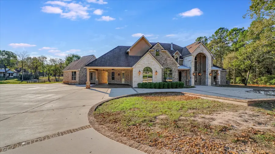 8071 Stacy Diane Drive, Montgomery, TX 77316 - Image #3