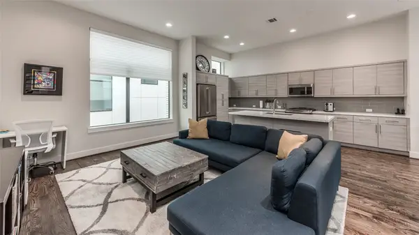 1004 California Street #402, Houston, TX 77006