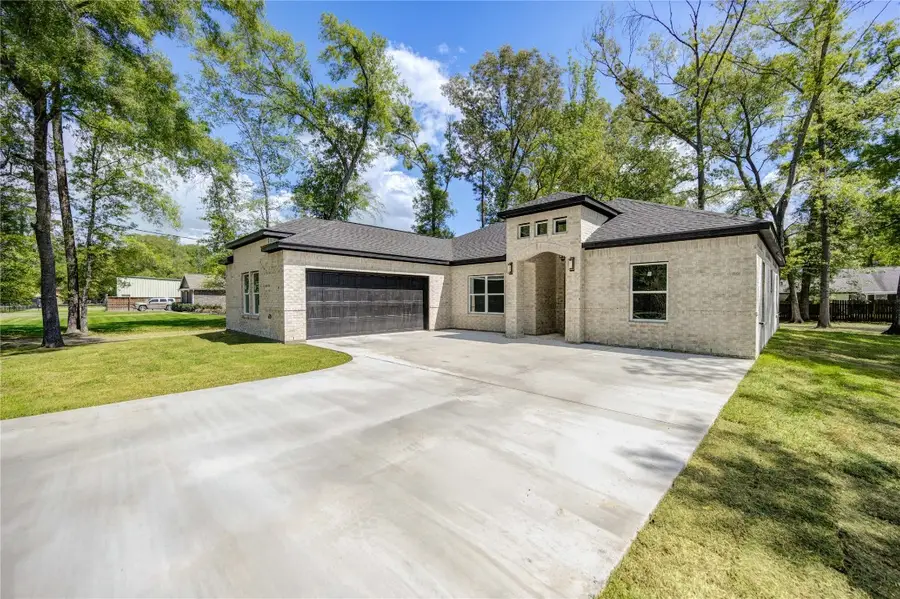 390 N Linnwood, Woodbranch, TX 77357 - #2