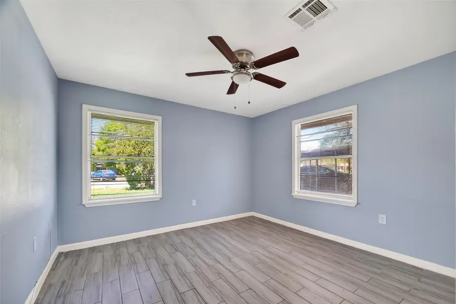 6022 Lyndhurst Drive, Houston, TX 77033 - #2