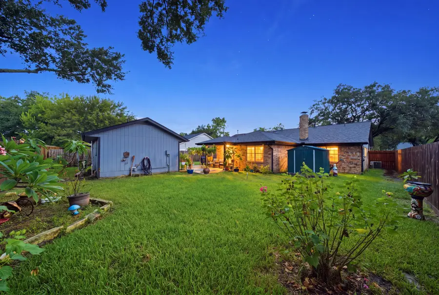 1814 Crooked Creek Lane, Pearland, TX 77581 - #2