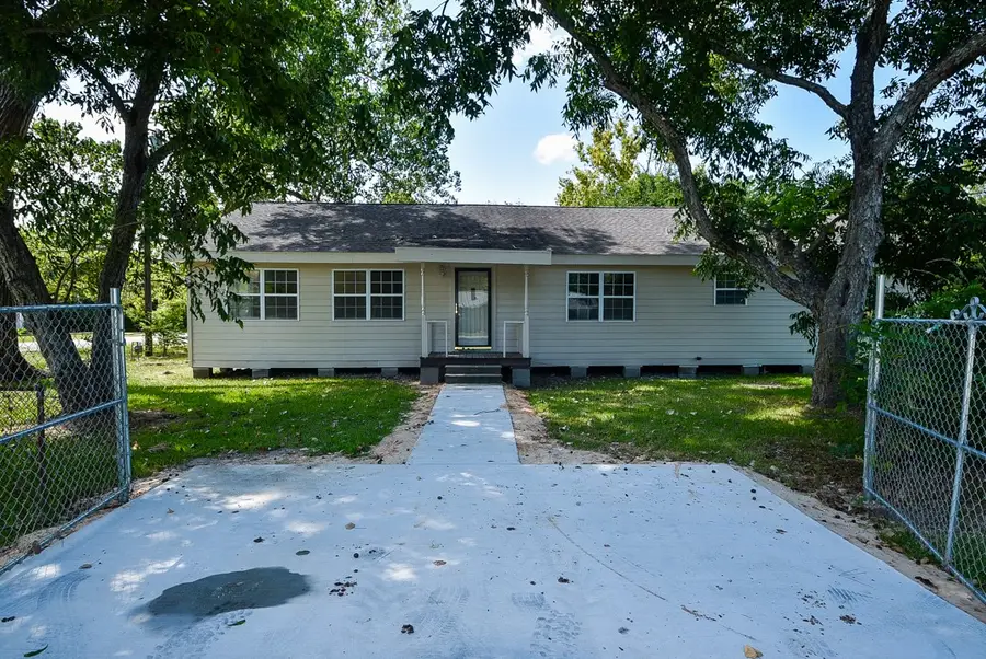 1030 Perkins Drive, Bacliff, TX 77518 - #2