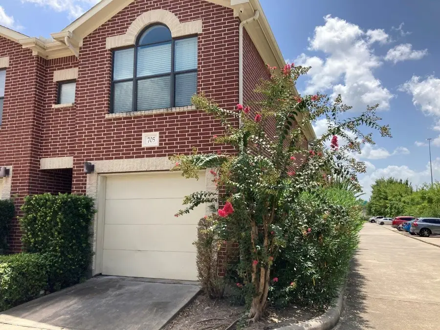5941 South Loop E #705, Houston, TX 77033 - #2