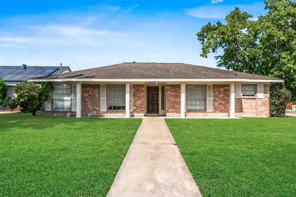 6902 Addicks Clodine Road, Houston, TX 77083