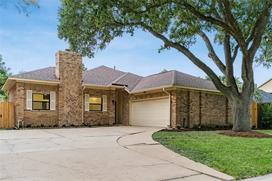 210 Mill Trail Drive, Sugar Land, TX 77498 - #3