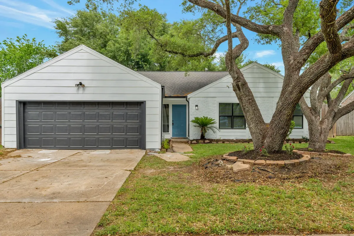 1615 Sleepy Hollow Drive, Pearland, TX 77581 - #1