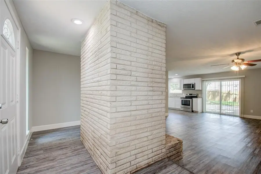 4126 Worrell Drive, Houston, TX 77045 - #2