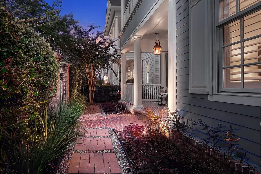 56 N Bay Boulevard, The Woodlands, TX 77380 - #3