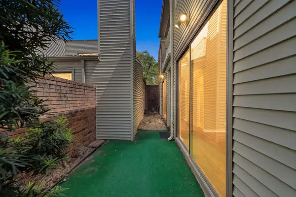 1107 Jackson Boulevard #A, Houston, TX 77006