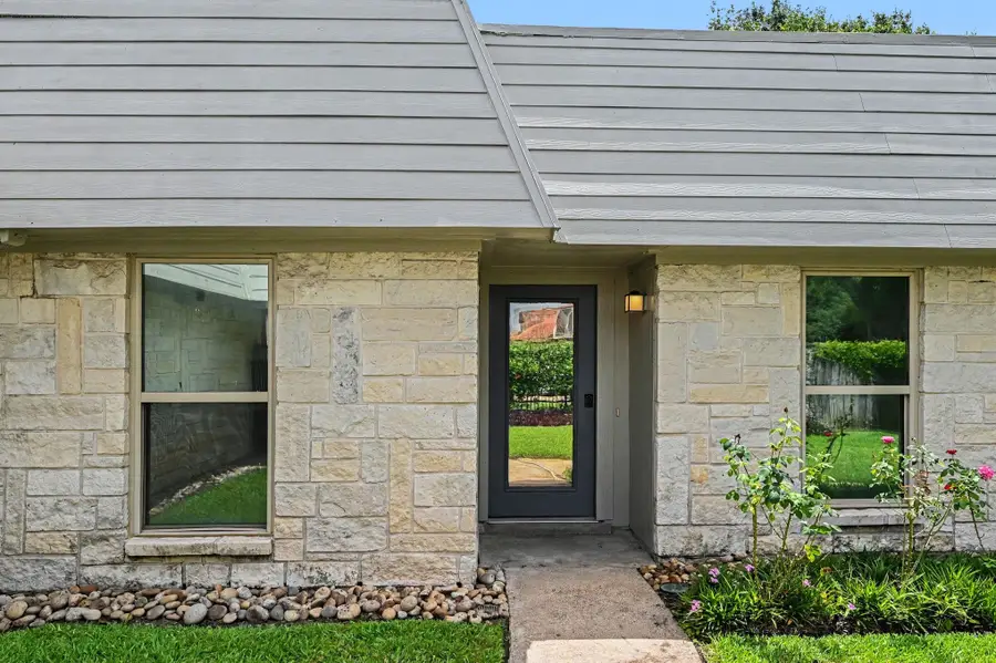 12063 Mulholland Drive, Meadows Place, TX 77477 - #2