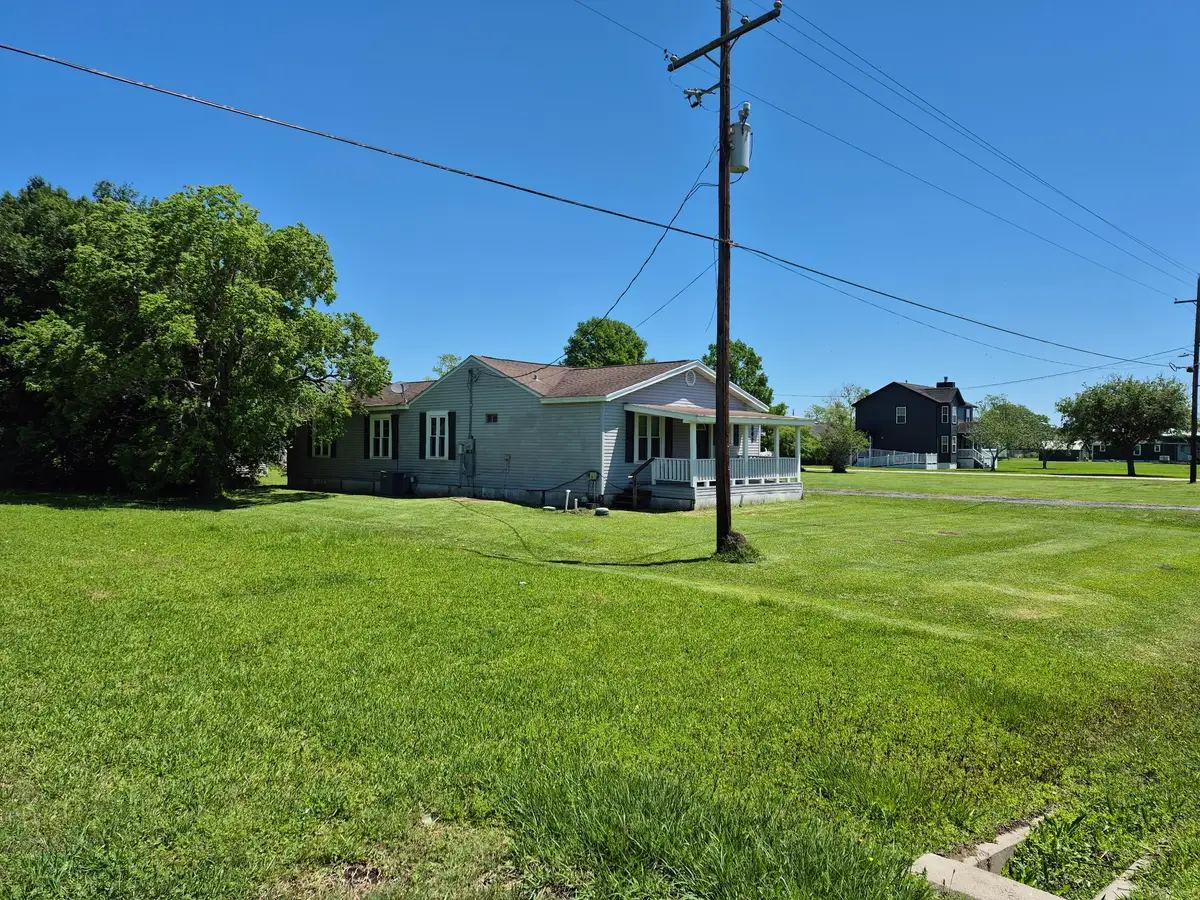 8000 Fm 365 Road, Beaumont, TX 77705 - #1