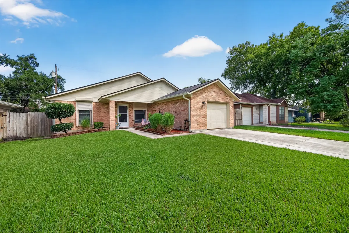 2316 29th Avenue N, Texas City, TX 77590 - #1