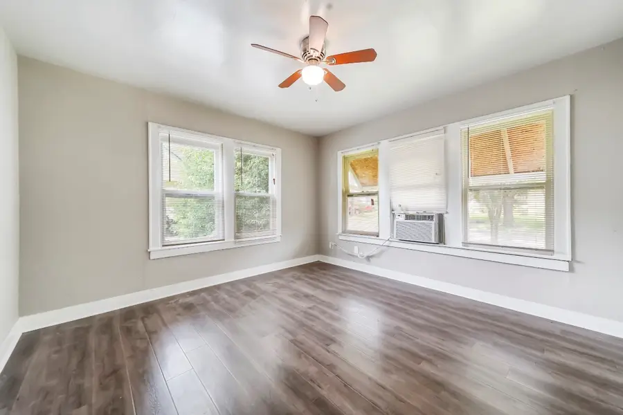 3205 Illinois Street, Baytown, TX 77520 - Image #2