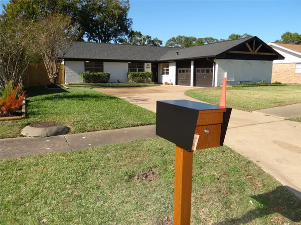 2310 Woodwind Way, League City, TX 77573