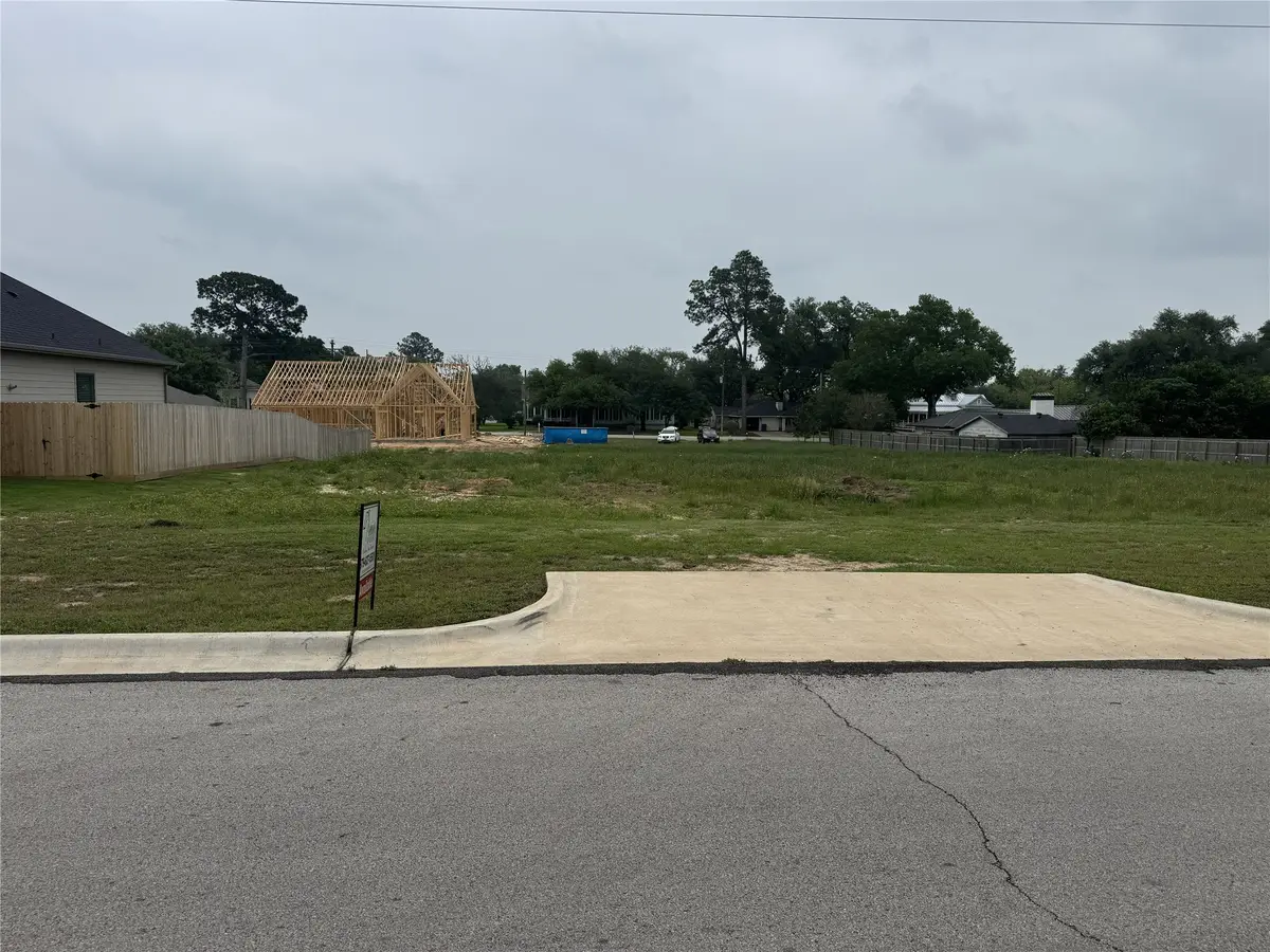 1037 S Masonic Street, Bellville, TX 77418 - #1