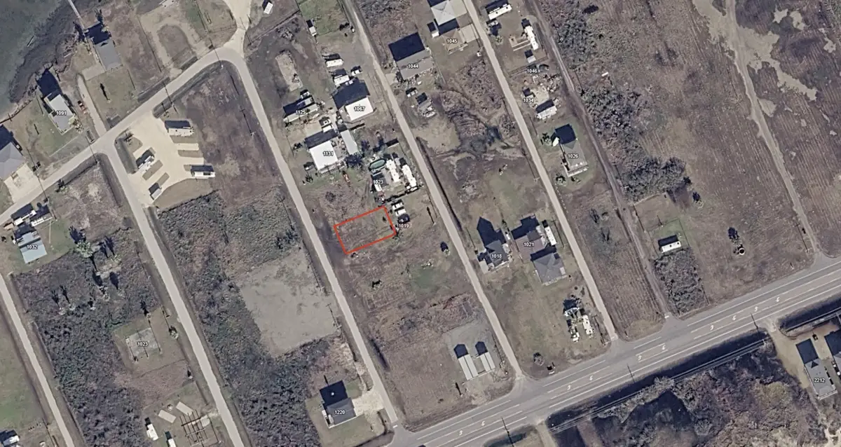 1201 Rollover Circle, Gilchrist, TX 77617 - #1