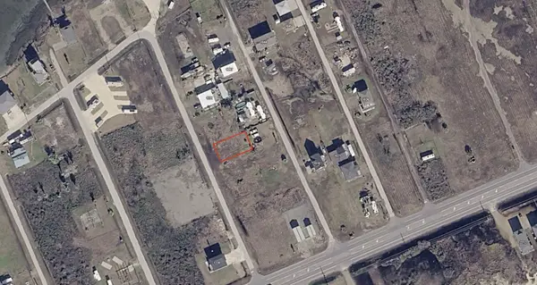 1201 Rollover Circle, Gilchrist, TX 77617