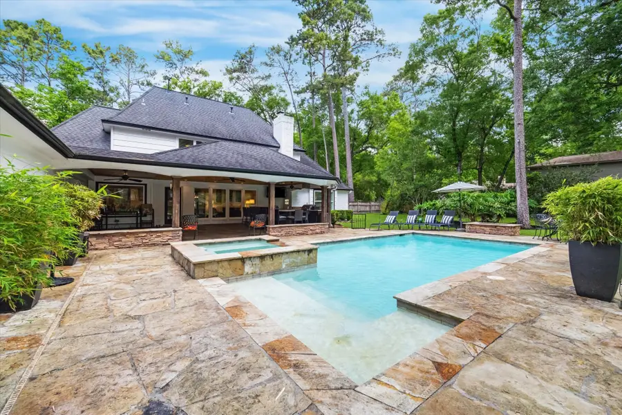 2910 Royal Circle Drive, Kingwood, TX 77339 - Image #2