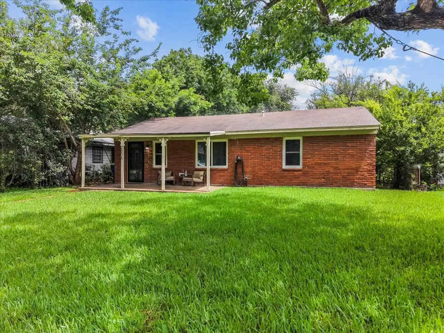 2806 4th Avenue N, Texas City, TX 77590 - #3