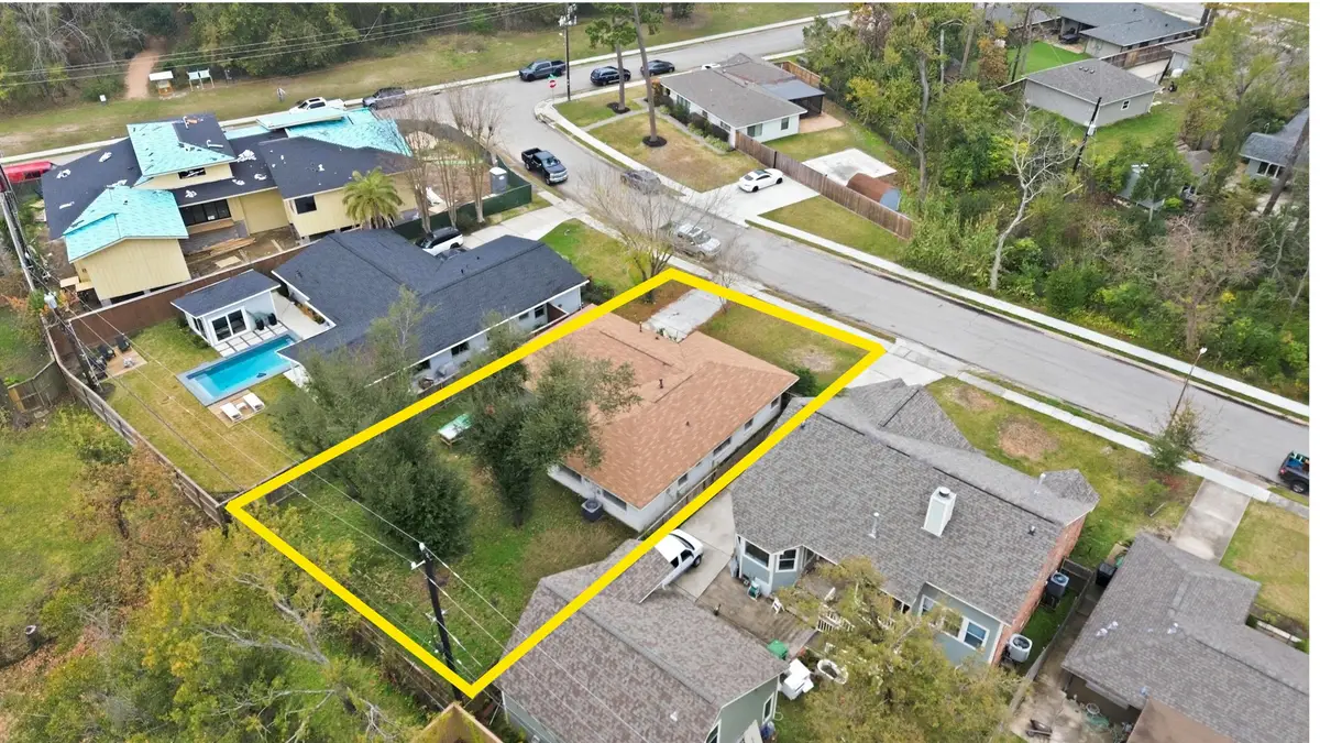 6023 Pineshade Lane, Houston, TX 77008 - Image #1