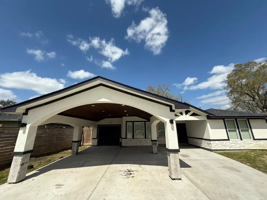 5715 Belarbor Street, Houston, TX 77033 - #2