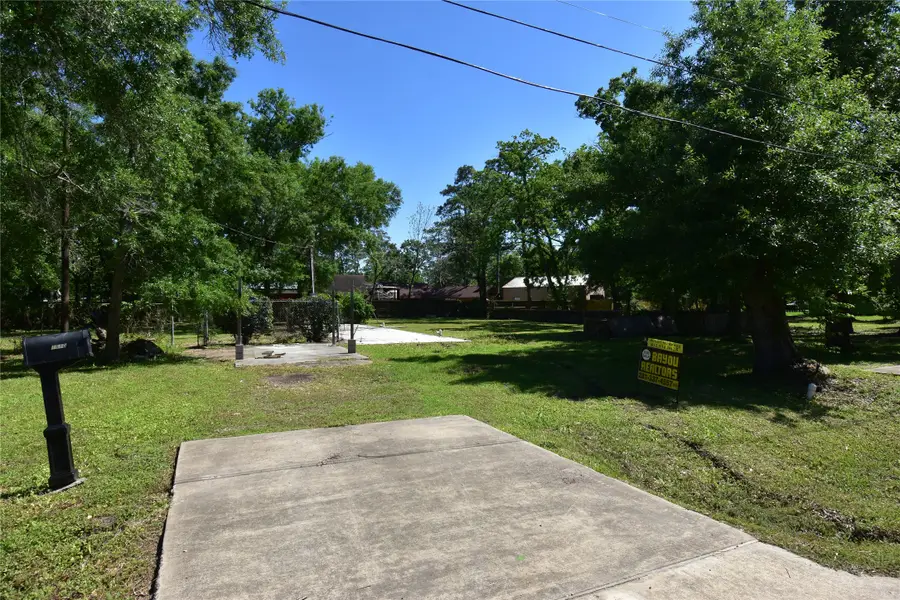 1510 Pine Grove Drive, Dickinson, TX 77539 - #2