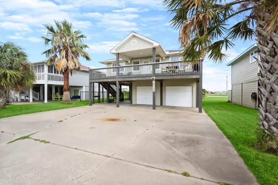 2709 Foster Drive, Crystal Beach, TX 77650 - Image #3