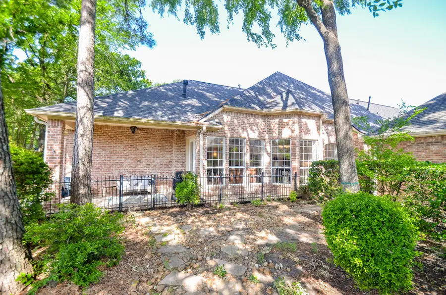 7 Champion Villa Drive, Houston, TX 77069 - Image #3