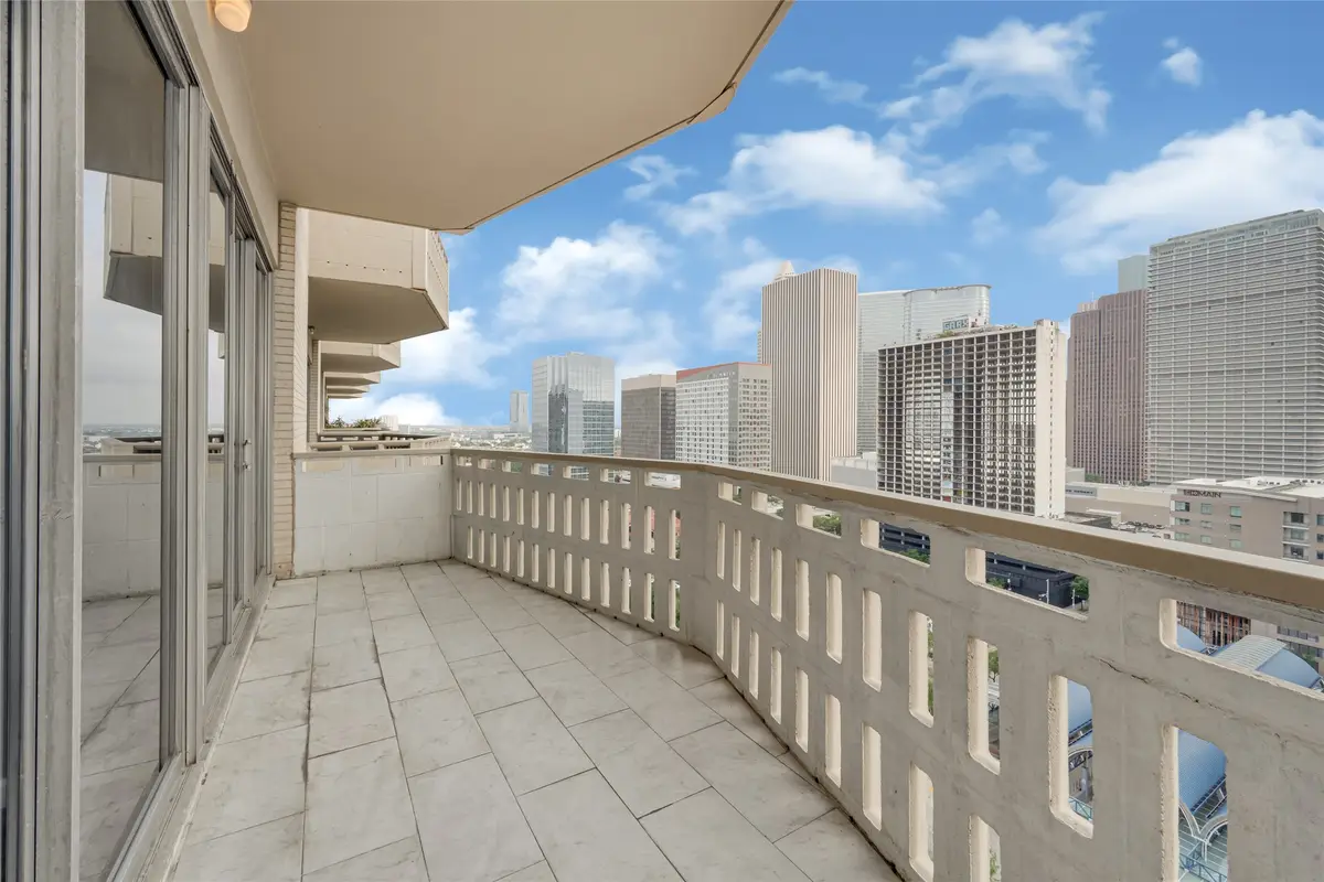 2016 Main Street #1707, Houston, TX 77002 - #1
