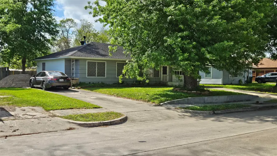 940 Coleman Avenue, Pasadena, TX 77506 - #2