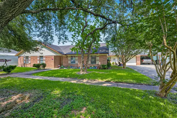 14116 Almeda School Road, Houston, TX 77047