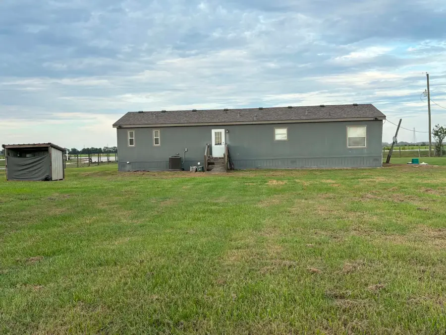 18318 Brumbelow Rd, Needville, TX 77461 - #2