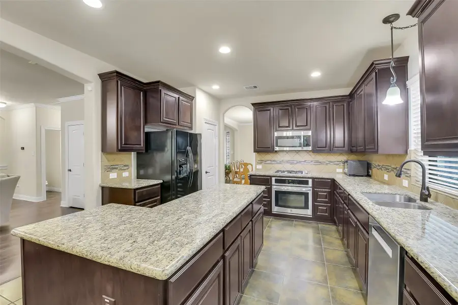 139 S Ridge Park Drive, Magnolia, TX 77354 - #3
