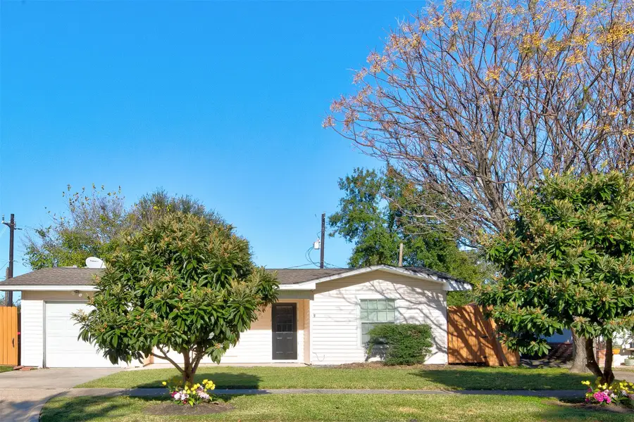 2002 Vermont Street, Baytown, TX 77520 - Image #2