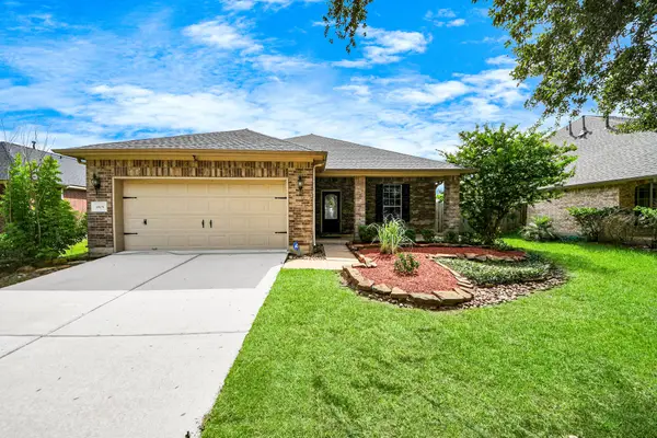 1805 Jasmine Hollow Lane, Pearland, TX 77581