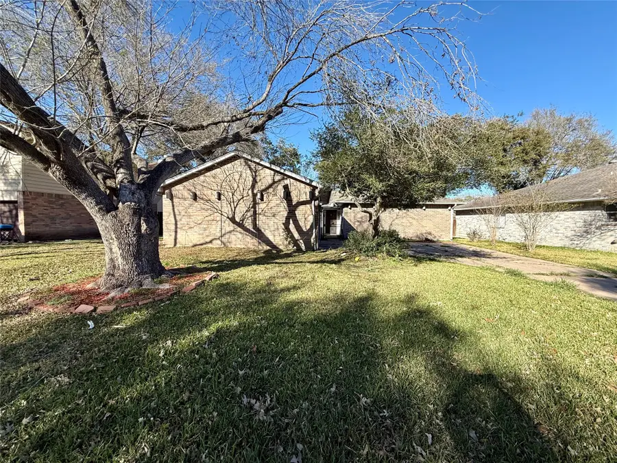 15806 Crystal Grove Drive, Houston, TX 77082 - #2