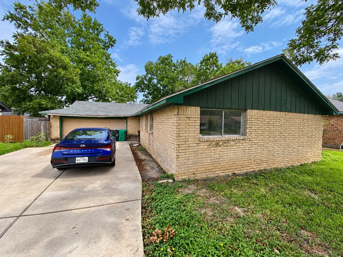 5400 Hemlock Drive, Baytown, TX 77521 - #1