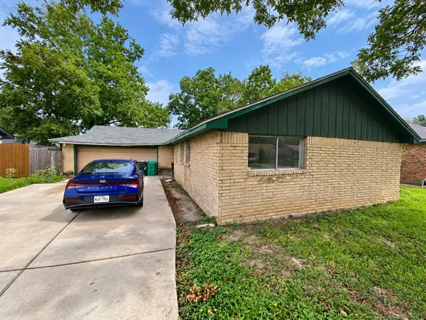 5400 Hemlock Drive, Baytown, TX 77521